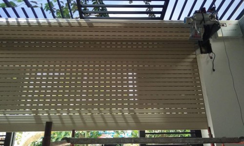 【Sửa cửa cuốn nhanh 24/7 tại TP.HCM】cửa không chạy, bị kẹt, xổ cuộn, gãy nan
