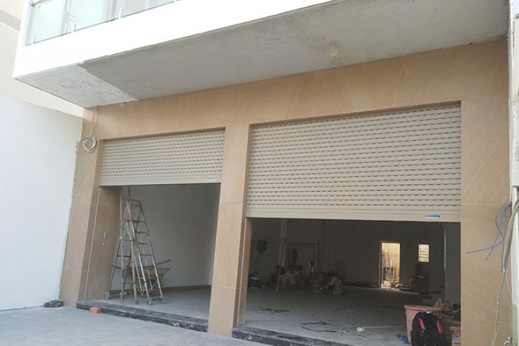 Thi công lắp đặt và sửa cửa cuốn tại các khu công nghiệp